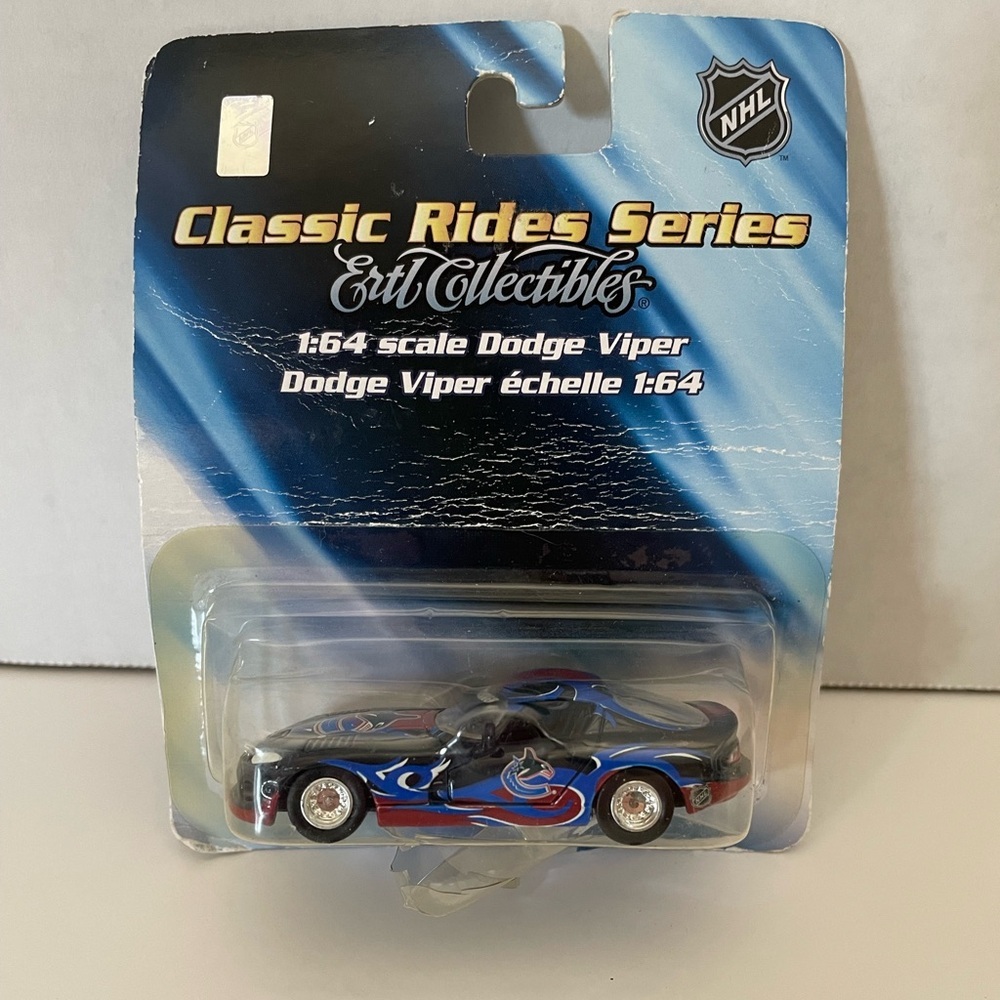 NHL Vancouver Canucks Classic Rides Series Ertl Collectibles 1:64 Dodge Viper